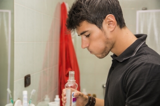 WHAT ARE THE BENEFITS OF MOUTHWASH?