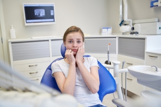 WHAT ARE THE COMMON CAUSES OF DENTAL ANXIETY?