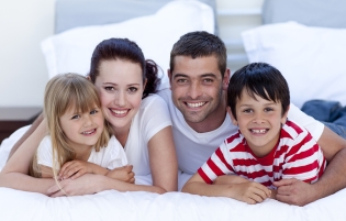KEEPING YOUR FAMILY’S TEETH HEALTHY: A GUIDE